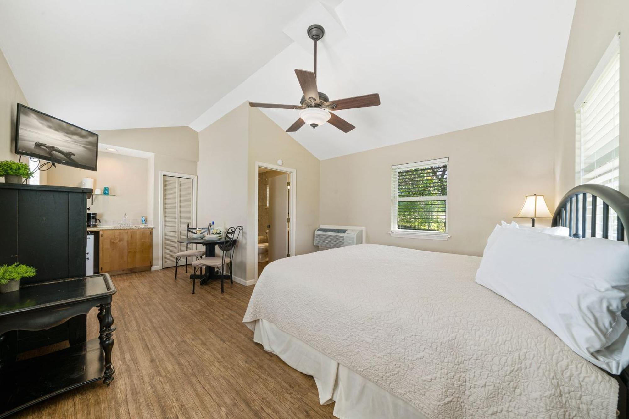Blanco Riverside Cottages Екстер'єр фото